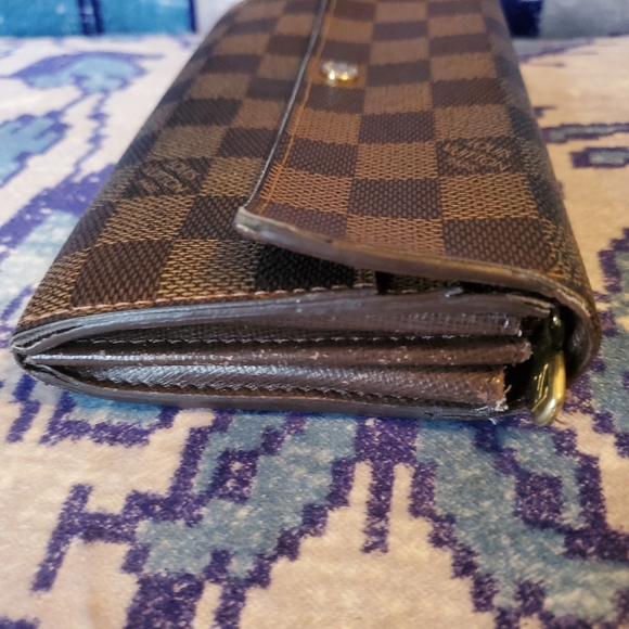 Louis Vuitton Damier Ebene Sarah Wallet Luxury Made in Spain 2007 - Picture 5 of 17